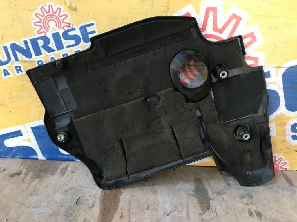 Крышка двс декоративная NISSAN ELGRAND E52 2 ракурс