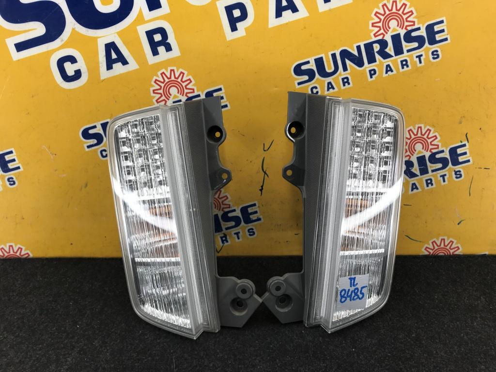 Стоп NISSAN ELGRAND E52 8960 1 ракурс