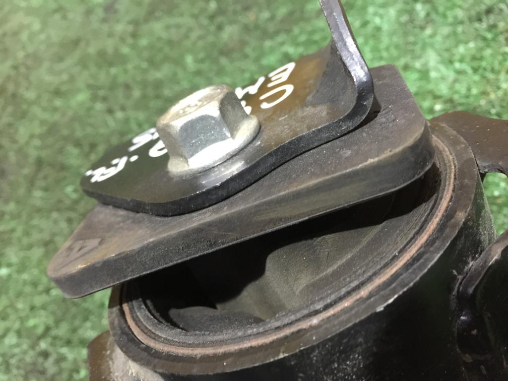 Подушка двигателя левая передняя MITSUBISHI GALANT FORTIS CY4A 3 ракурс