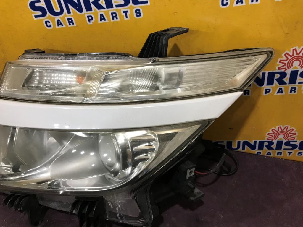 Фара NISSAN ELGRAND PE52, PNE52, TE52, TNE52 10023008 2 ракурс