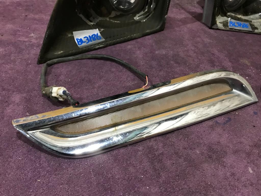 Туманка NISSAN ELGRAND E52 A044633 4 ракурс