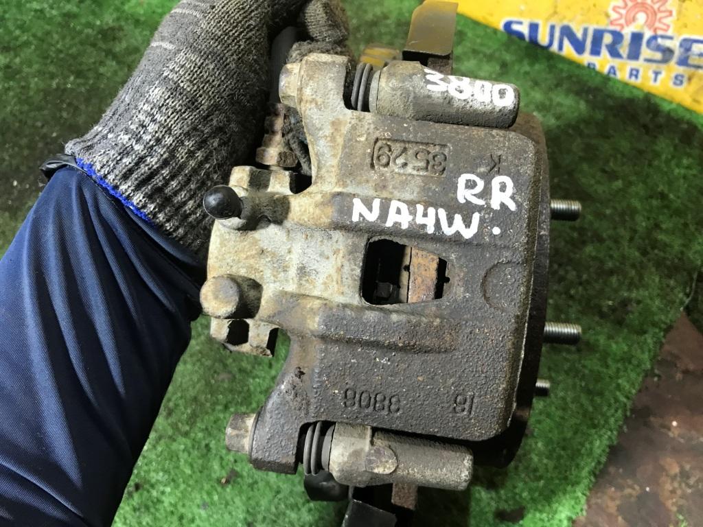 Ступица правая задняя MITSUBISHI GRANDIS NA4W 3 ракурс