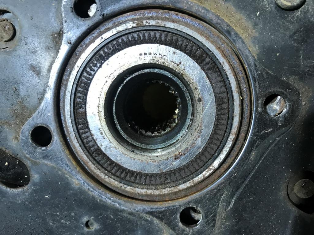 Ступица правая задняя MITSUBISHI GRANDIS NA4W 4 ракурс