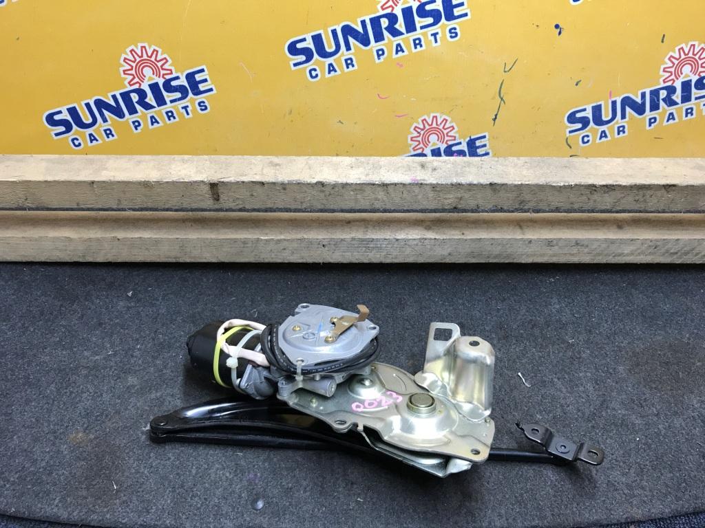 Доводчик двери MITSUBISHI GRANDIS NA4W 2 ракурс