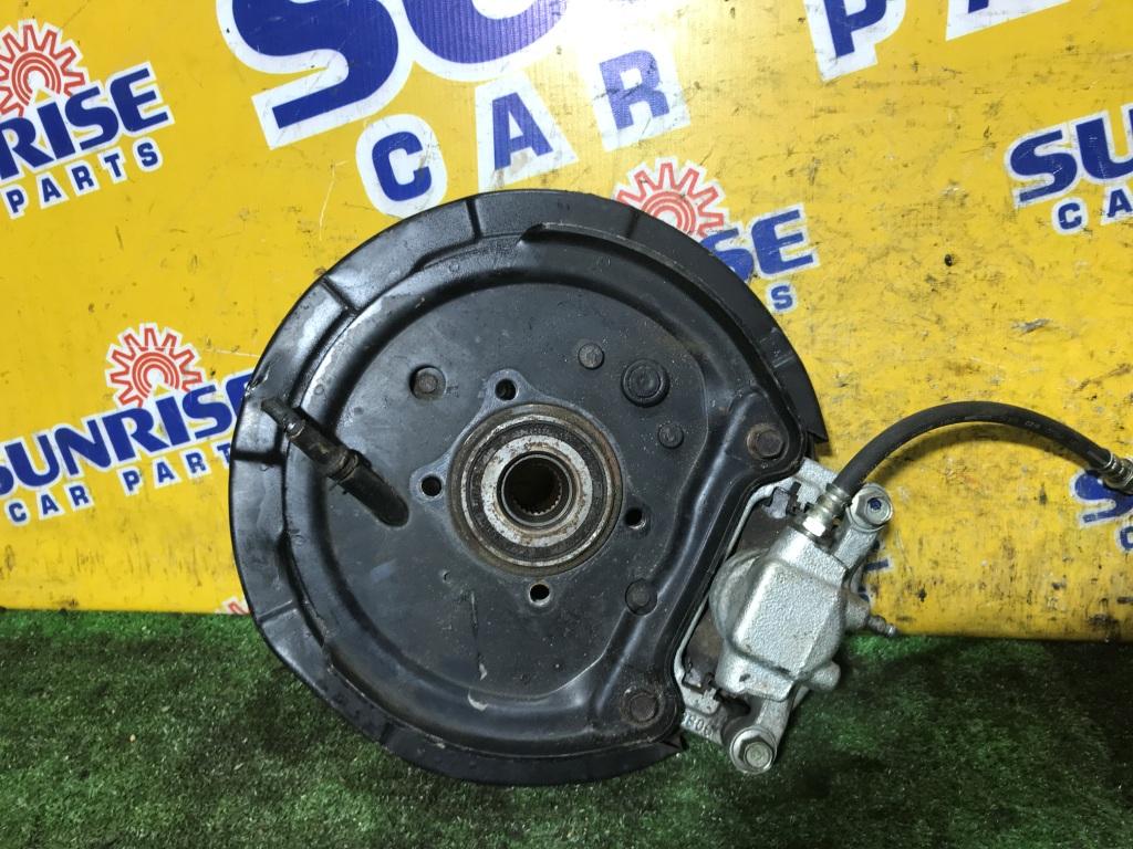 Ступица правая задняя MITSUBISHI GRANDIS NA4W 5 ракурс