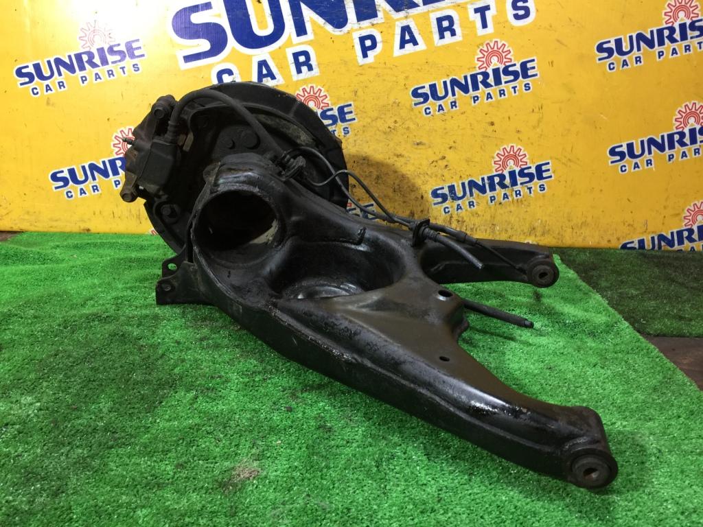 Ступица левая задняя MITSUBISHI GRANDIS NA4W 3 ракурс