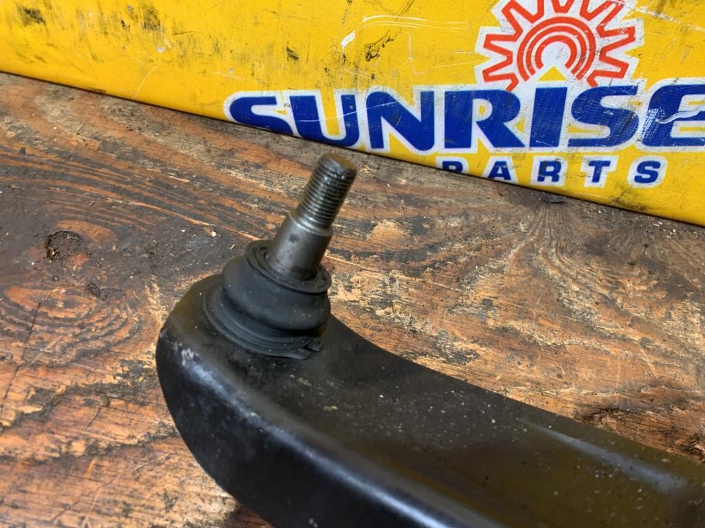 Рычаг правый передний NISSAN DAYZ ROOX B21A 3 ракурс