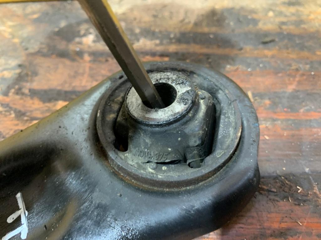 Рычаг правый передний NISSAN DAYZ ROOX B21A 4 ракурс