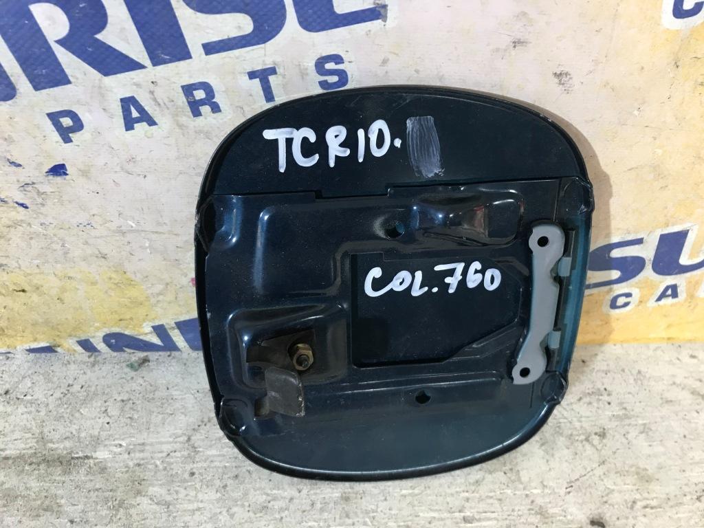 Лючок бензобака TOYOTA ESTIMA TCR10W 2 ракурс