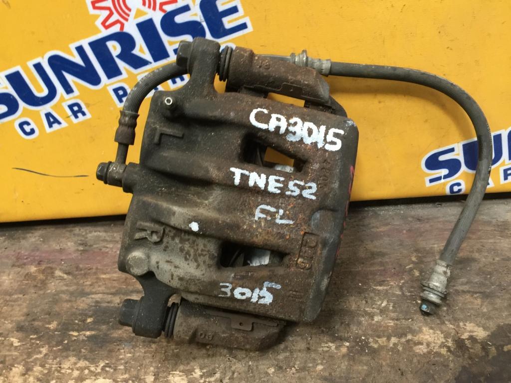 Суппорт левый передний NISSAN ELGRAND TNE52 1 ракурс