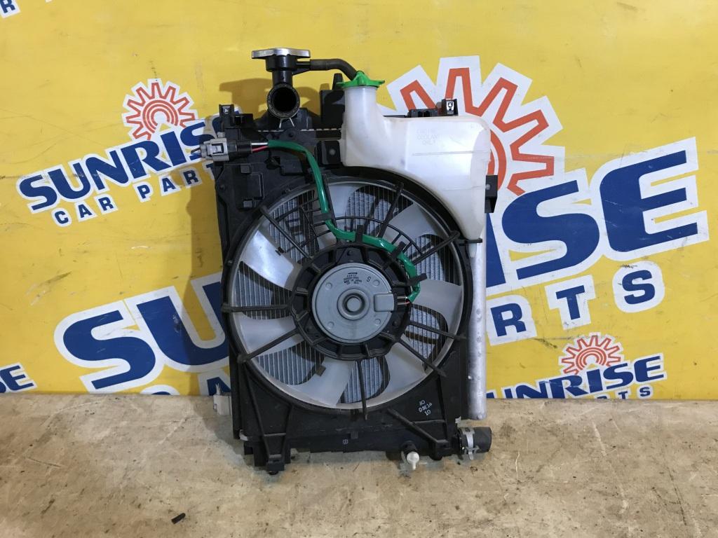 Радиатор SUZUKI WAGON R MH95S 2 ракурс