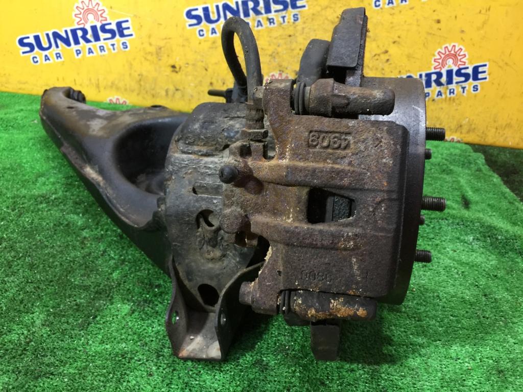 Ступица правая задняя MITSUBISHI GRANDIS NA4W 2 ракурс