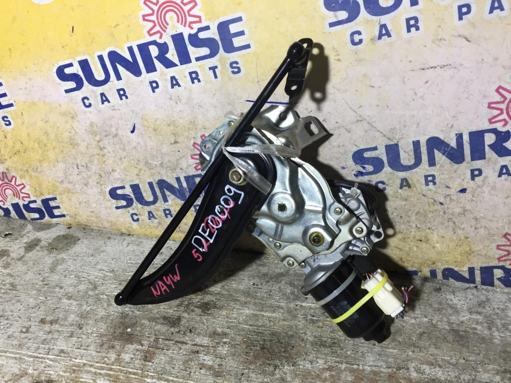 Доводчик двери MITSUBISHI GRANDIS NA4W 1 ракурс Доводчик двери MITSUBISHI GRANDIS NA4W 1 ракурс