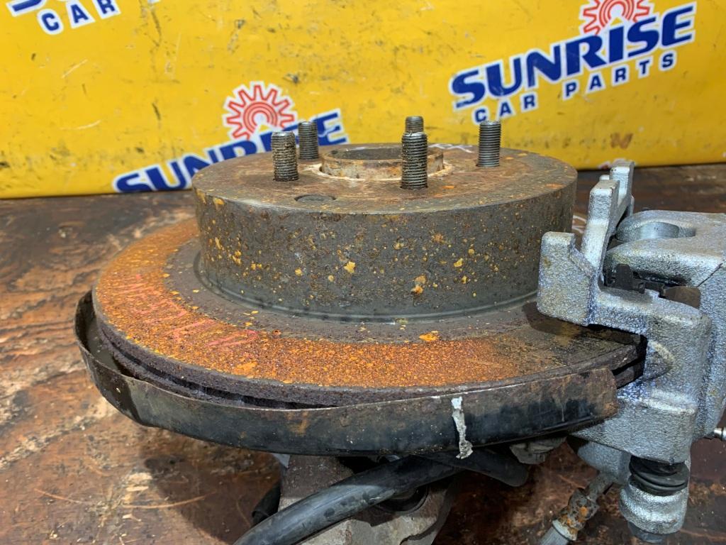 Ступица правая задняя NISSAN ELGRAND TNE52 4 ракурс