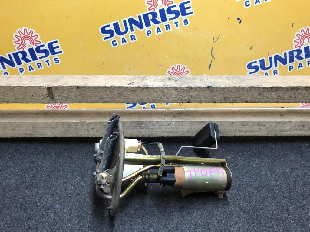 Топливный насос  MAZDA DEMIO DW3W 1 ракурс