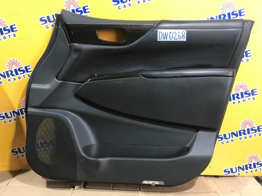 Обшивка дверей правая передняя NISSAN ELGRAND E52 1 ракурс