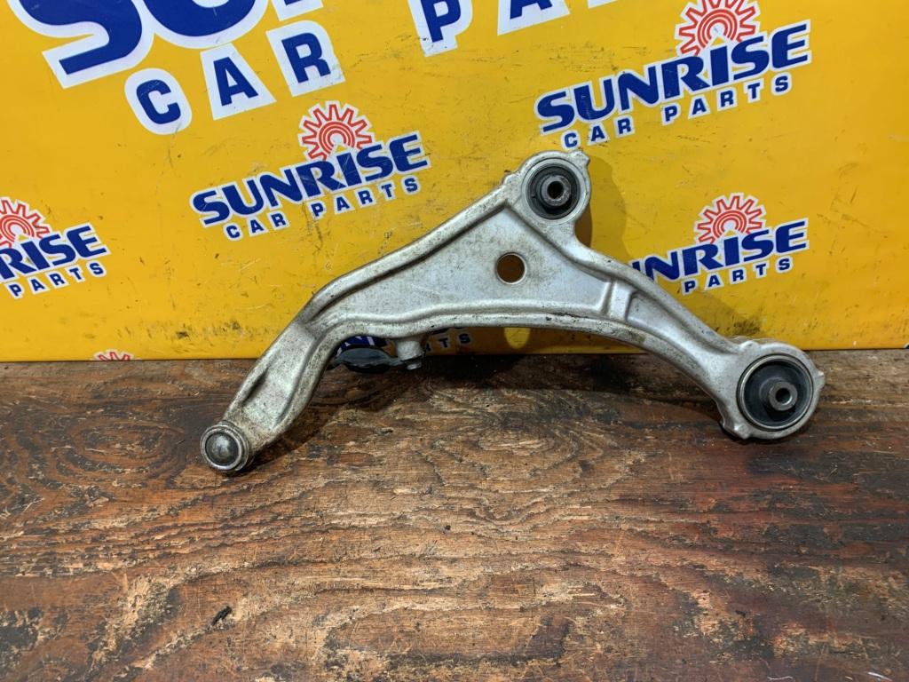 Рычаг правый передний NISSAN ELGRAND TNE52 2 ракурс