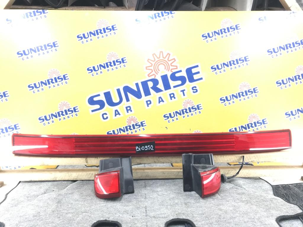 Стоп-вставка NISSAN ELGRAND NE51 D006B 1 ракурс