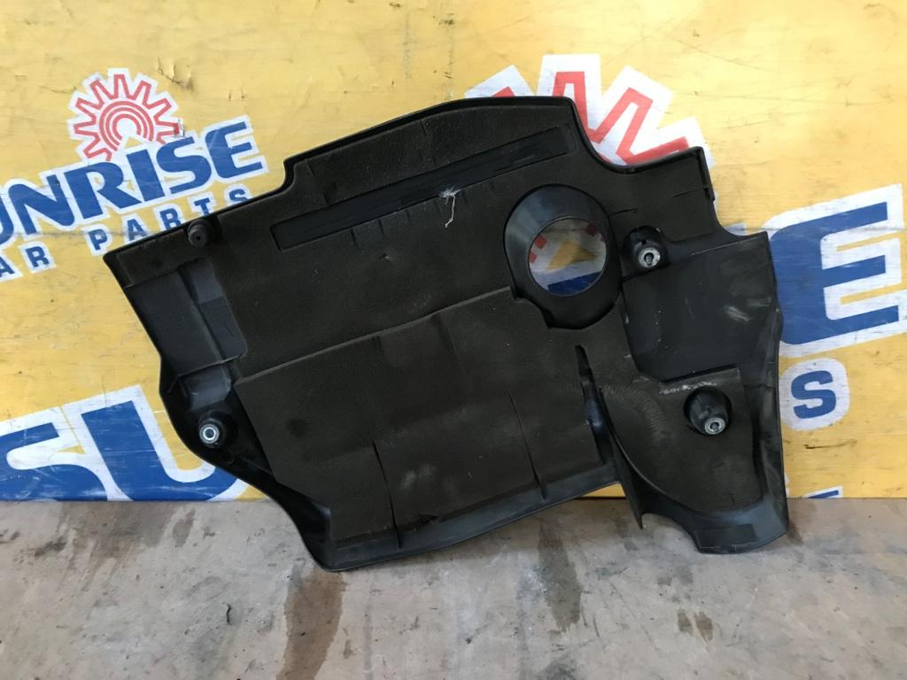 Крышка двс декоративная NISSAN ELGRAND E52 2 ракурс