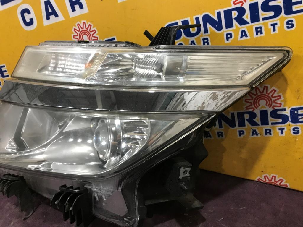 Фара левая NISSAN ELGRAND PE52, PNE52, TE52, TNE52 10023008 3 ракурс