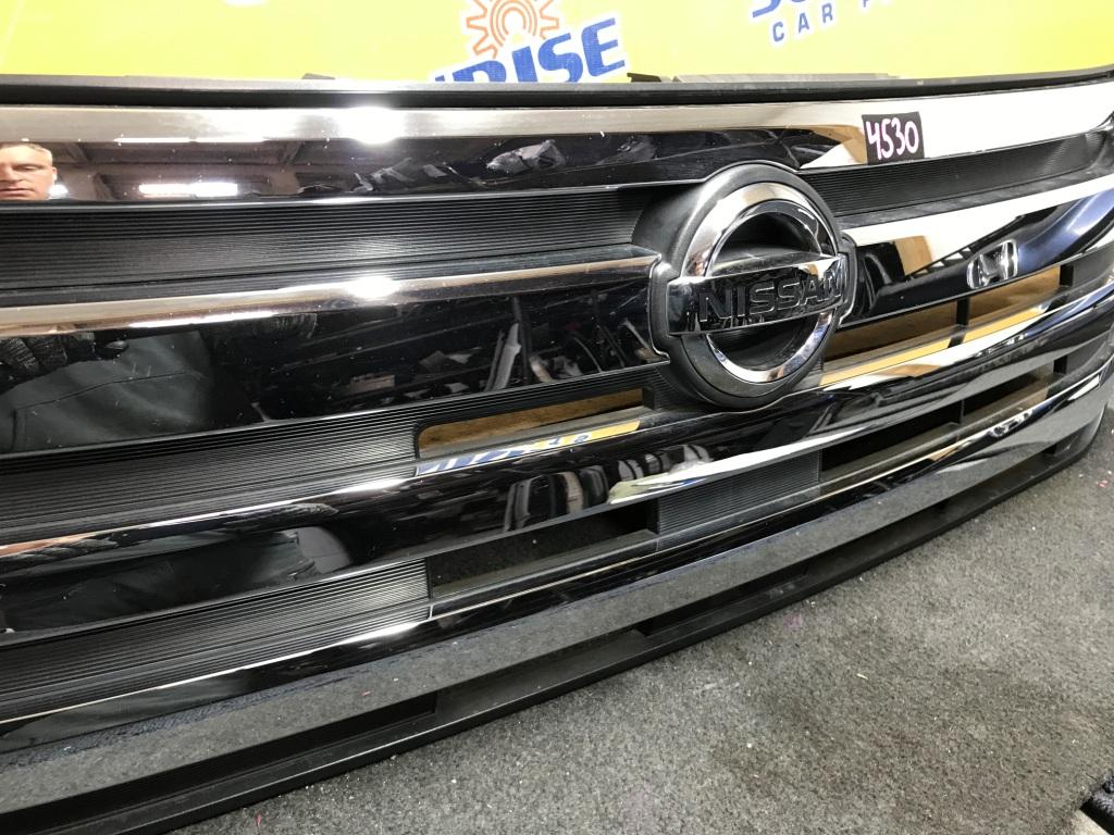 Решетка радиатора NISSAN DAYZ ROOX B21A 3 ракурс Решетка радиатора NISSAN DAYZ ROOX B21A 3 ракурс