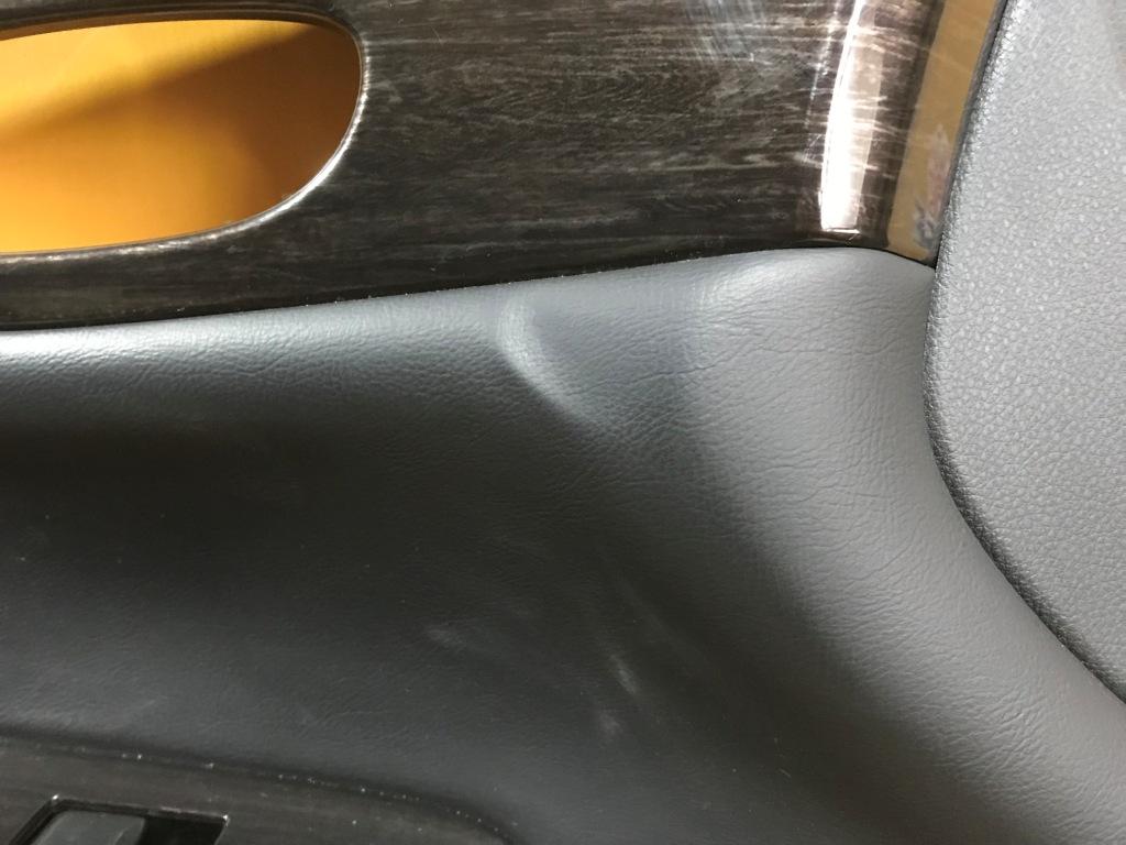 Обшивка дверей левая передняя NISSAN ELGRAND E52 2 ракурс