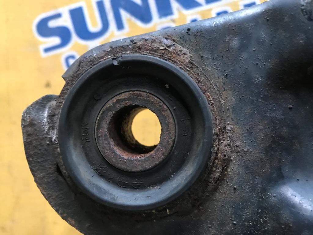 Балка передняя MITSUBISHI GRANDIS NA4W 2 ракурс