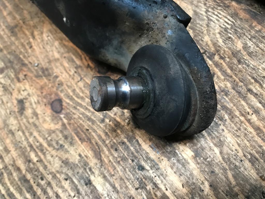 Балка передняя MITSUBISHI GRANDIS NA4W 4 ракурс