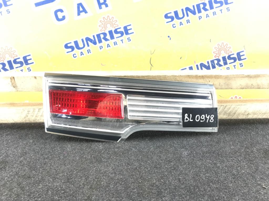 Стоп-вставка левая NISSAN ELGRAND E52 P8959 1 ракурс