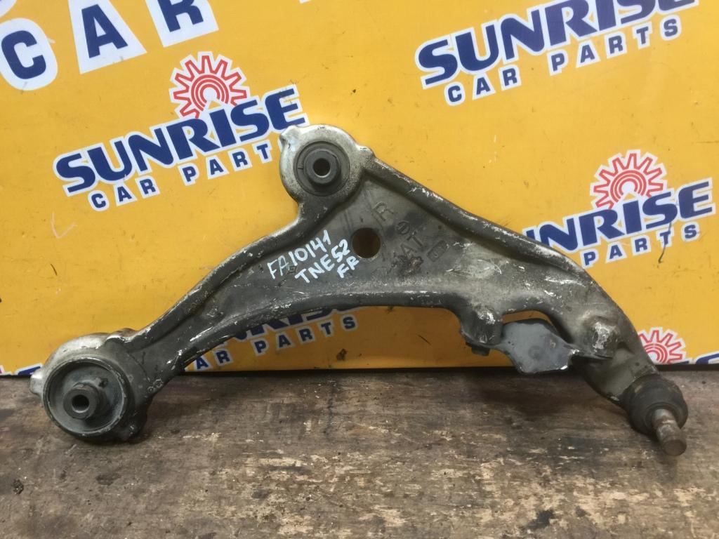 Рычаг правый передний NISSAN ELGRAND TNE52 1 ракурс