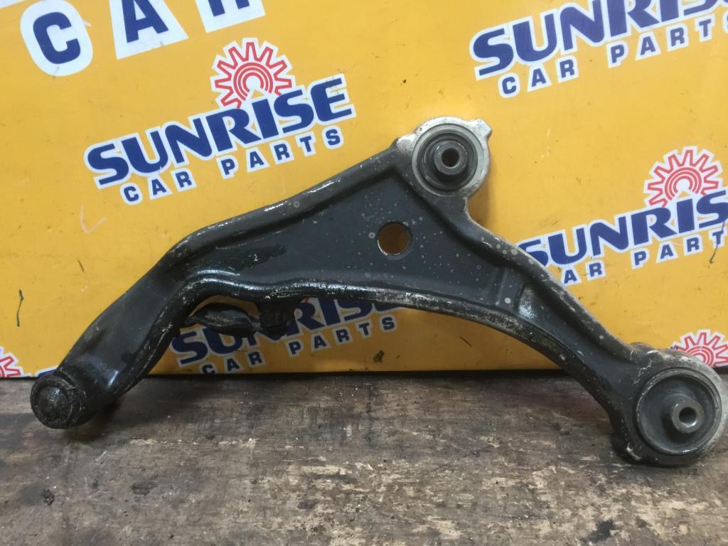 Рычаг правый передний NISSAN ELGRAND TNE52 2 ракурс