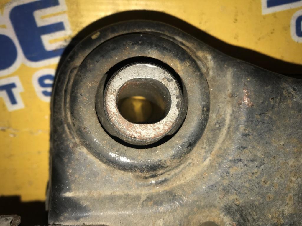 Балка задняя MITSUBISHI GRANDIS NA4W 2 ракурс