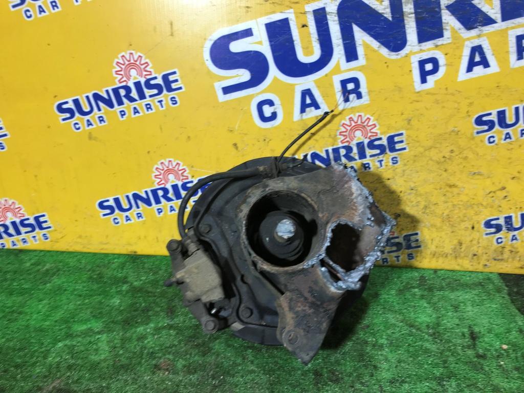 Ступица левая задняя MITSUBISHI GRANDIS NA4W 4 ракурс