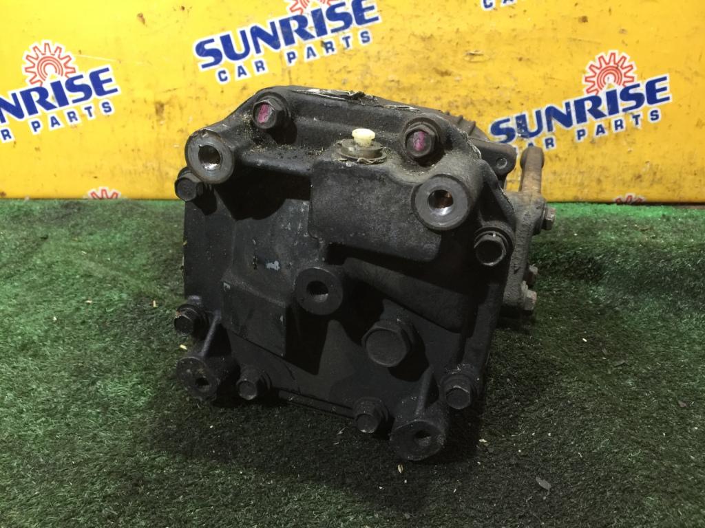 Редуктор MITSUBISHI GRANDIS NA4W 4 ракурс