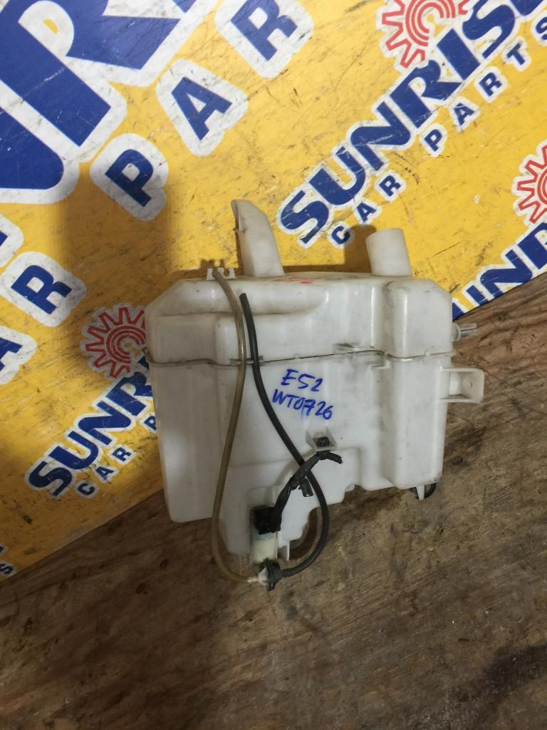Бачок омывателя NISSAN ELGRAND PE52, PNE52, TE52, TNE52 1 ракурс