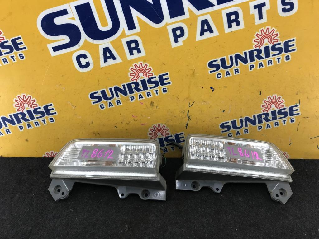 Стоп NISSAN ELGRAND E52 8960 1 ракурс