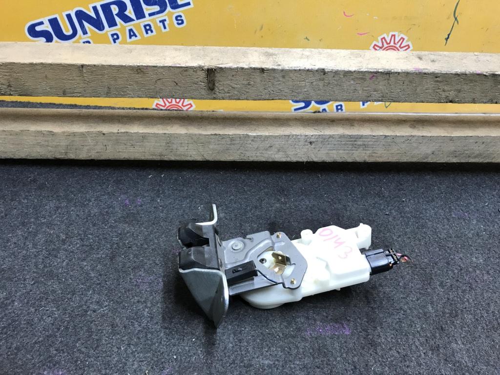 Замок 5-й двери MITSUBISHI GRANDIS NA4W 2 ракурс